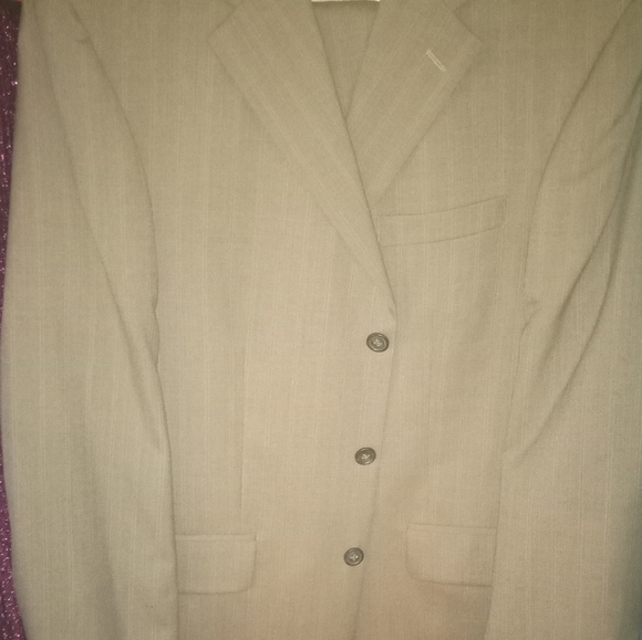 Men's Suit!!!